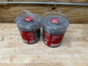 lot 169 image: SENCO Lot of 2 - #8 x 2-12 in. Duraspin Screw