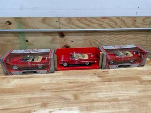 lot 87 image: Lot of 3 - Road Signature 118 1960 Chrysler 300F