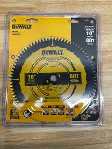 lot 112 image: DeWALT 10 80T Carbide Blade DW3218PT (0729256)