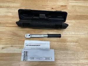 lot 139 image: Gearwrench 38 Drive Fixed Head 4-18 Ft-Lb Preset Torque Wrench (07302515)