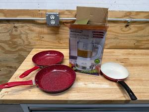lot 208 image: Lot of various kitchen items