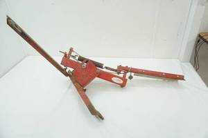 lot 19 image: Vintage Clay Pigeon Thrower