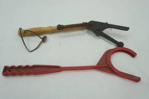 lot 20 image: Clay Pigeon Throwers