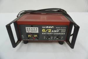 lot 26 image: RAC 62 AMP 12V Battery Charger