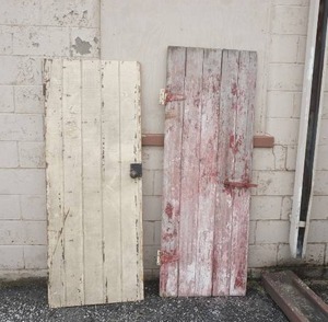 lot 77 image: Vintage Doors 2ct