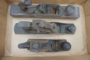 lot 81 image: AntiqueVintage Wood Planes 3ct