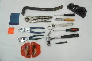 lot 143 image: Hand Tool Lot