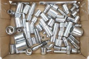 lot 157 image: Variety of Sockets & Extensions