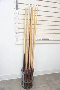 lot 251 image: Pool Cues and Rack