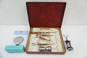 lot 273 image: Vintage Barware Set (1950s), Bottle Stopper, & Bottle Opener