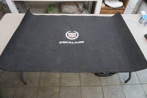 lot 281 image: Escalade Rug 4x30