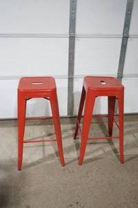 lot 282 image: Metal Bar Stools 2ct