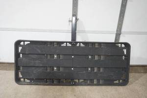 lot 285 image: Cargo Carrier Hitch Mount