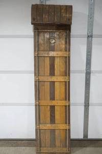 lot 286 image: Vintage Adirondack Sled