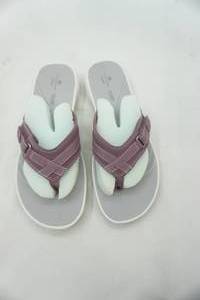 lot 319 image: Clarks Cloudstepper Sandals Womens Size 8 NEW Purple