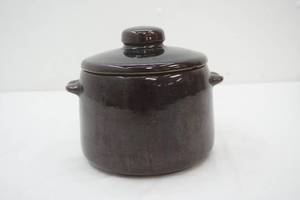 lot 357 image: glazed bean pot