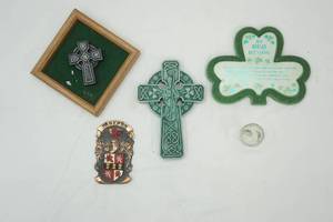lot 358 image: Irish Celtic Collectibles Lot