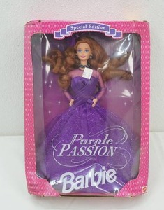 lot 394 image: Barbie Doll