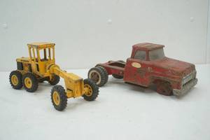 lot 409 image: Ertl John Deere Motor Grader & Tonka Truck