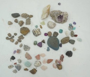 lot 419 image: Rocks
