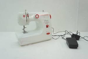lot 425 image: Vivo by Singer Sewing Machine
