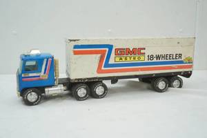lot 433 image: Nylint 18 wheeler