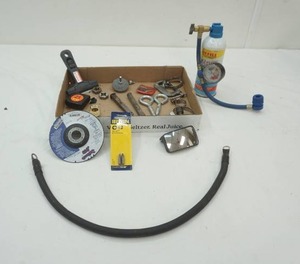 lot 451 image: hardware & Automotive
