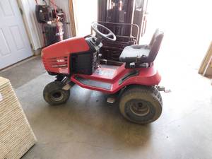 lot 52 image: Toro Tractor  Mower -