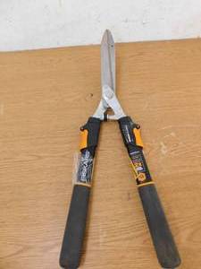 lot 149 image: Fiskars Hand Pruning Tool