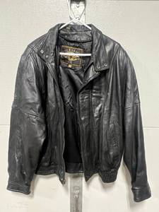 lot 77 image: Colebrook Mens Leather Jacket with Detachable Inner Lining LG