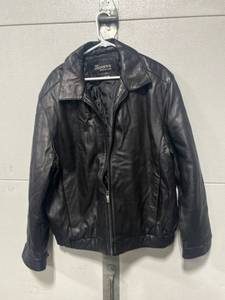lot 81 image: Dockers Premium Leather Jacket XL New Zealand Lamb