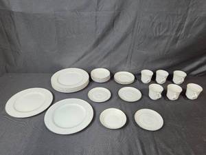 lot 92 image: Crown Victoria Lovelace Fine China Dinnerware Set