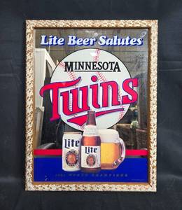 lot 117 image: Minnesota Twins Lite Beer Salutes Commemorative Plaque