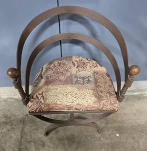 lot 124 image: Vintage Metal Accent Chair with Ornate Cushion