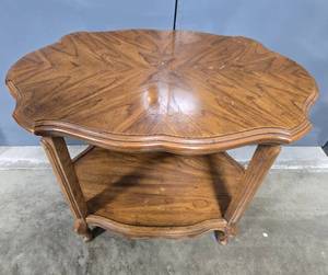 lot 125 image: Vintage Wooden Two-Tier Accent Table