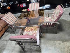 lot 138 image: Outdoor Patio Set with Glass Table and Chairs, Includes Umbrella