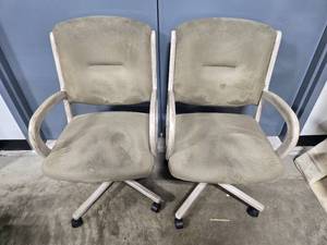 lot 139 image: Pair of Used Swivel Office Chairs with Wooden Frames