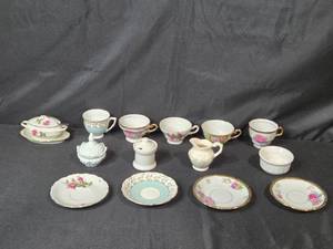 lot 172 image: Lot of Vintage Bone China Tea Set Pieces