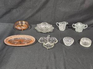 lot 205 image: Set of Clear and Pink Vintage Glassware Pieces