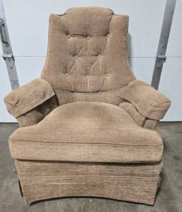 lot 209 image: Vintage Brown Upholstered Armchair with Tufted Back