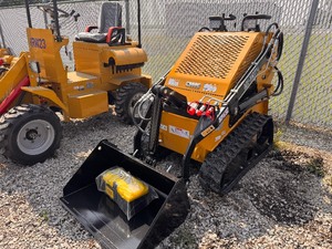 lot 36 image: Compact Track Loader