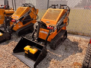 lot 185 image: Compact Track Loader