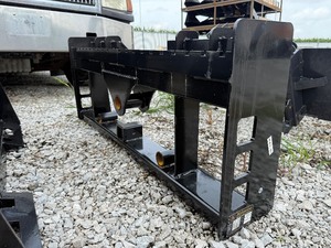 lot 9 image: Pallet Fork Frame