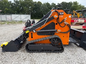 lot 45 image: Mini Skid Steer Loader