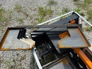 lot 139 image: ECOTRIC 38 Thick Quick Tach Cut Out Mount Plate