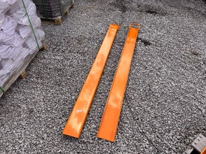lot 35 image: Pallet Forks Extensions