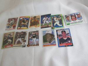 lot 180 image: Assorted Baseball Rookie Cards ...