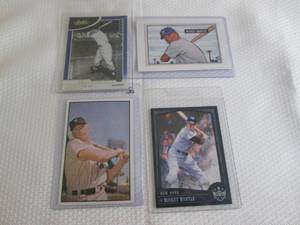lot 21 image: Assorted Mickey Mantle Cards...