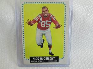 lot 41 image: 1964 Topps Nick Buoniconti Card...