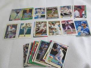 lot 122 image: 50 Assorted Paul Molitor Cards...